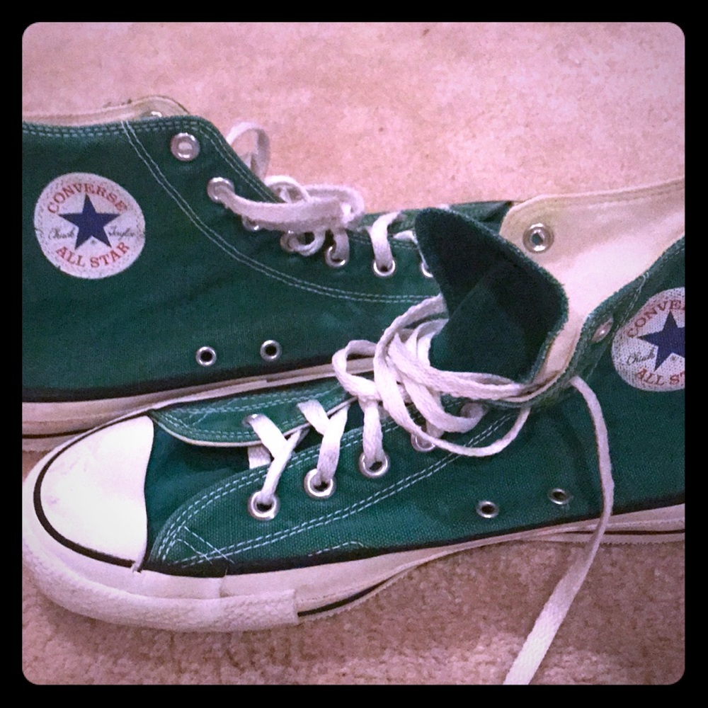 Green chuck Taylor high top converse